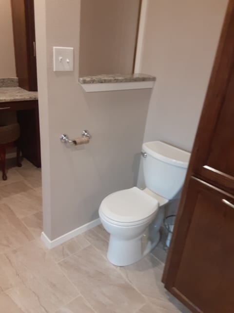 bathroom image